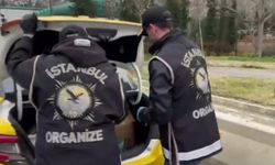 İstanbul’da kaçak silah operasyonu: Takside ve depoda 113 tabanca ele geçirildi