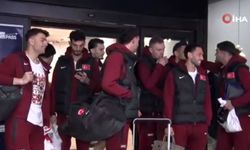 Türkiye A Milli Futbol Takımı galibiyet sonrası yurda döndü