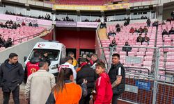 Eskişehirspor maçında korkutan an: Tribünde epilepsi krizi geçiren taraftara müdahale