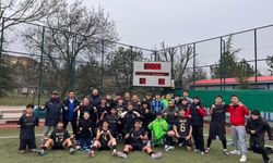 Eskişehir Kolej galibiyetle tamamladı 2-1