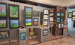 ESOGÜ Hastanesi’nde anlamlı sergi: Öğrencilerin eserleri ziyarete açıldı