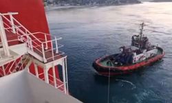 Sarıyer’de yalıya metreler kala karaya oturan konteyner gemisi yüzdürüldü