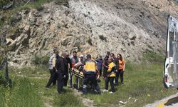 Cip ile hafif ticari araç çarpıştı: 3 yaralı