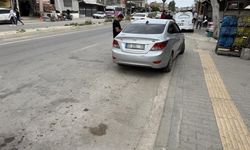 Park halindeki aracın altına giren çocuk son anda kurtarıldı