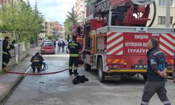 Eskişehir’de ev yangınında mahsur kalan kadın hastaneye kaldırıldı