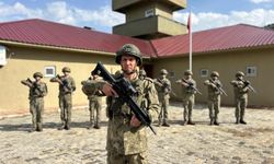 Vatan savunmasında bayram geleneği: Mehmetçik sınır hattında bayramlaştı