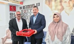 Vali Erdinç Yılmaz, Şehit Recep Çetin’in ailesine bayram ziyaretinde bulundu
