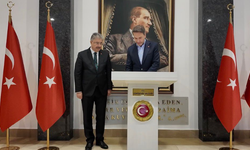 Bakan Bayraktar'dan Eskişehir Valiliği'ne ziyaret