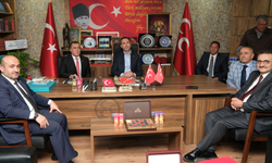 Bakan Bayraktar'dan MHP İl Başkanı Sezer'e ziyaret