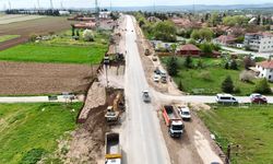 100. Yıl Bulvarı’nda yol genişletme çalışmaları sürüyor