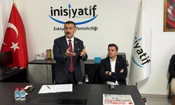 İYİ Parti Bursa Milletvekili Selçuk Türkoğlu Eskişehir’de gençlerle buluştu