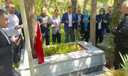 MHP ve Ülkü Ocaklarından anlamlı ziyaret: Ülkücü şehitler dualarla anıldı