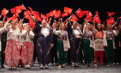 Tepebaşı Halk Dansları Topluluğu’ndan 19 Mayıs’a özel gösteri