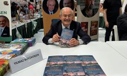 Yılmaz Büyükerşen Eskişehir Kitap Fuarı’nda okurlarla buluştu