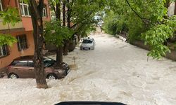 Dolu ve sağanak hayatı felç etti