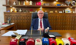 Kazım Kurt’tan Talat Yalaz’a destek: “Siyasi yasakla siyasetçileri korkutmaya çalışıyorlar”