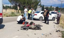 Otomobille çarpışan motosikletli hayatını kaybetti