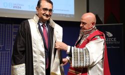 TBMM Yapay Zeka Araştırma Komisyonu Başkanı Dönmez’e fahri doktora ünvanı verildi