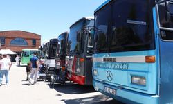 Eskişehir’de 5 milyonluk emek: Hurda otobüs karavana dönüştü
