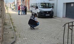 Eskişehir’de alacak verecek kavgası kanlı bitti: 17 yaşındaki çocuk bir kişiyi pompalı tüfekle vurdu