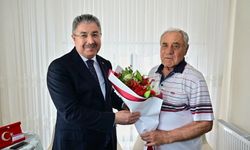 Vali Yılmaz, Babalar Günü’nde şehit ailesini ziyaret etti