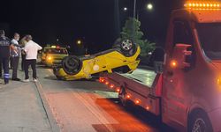 Eskişehir'de Virajı alamayan ticari taksi ters döndü: 2 yolcu yaralandı