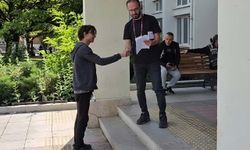 Eskişehir'de adayı son anda sınava yetiştiren yakını: "Koş ben mi, koşacağım peşinden?"