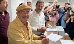Yılmaz Büyükerşen: “Akan su yolunu bulur, hiç üzülmeyin”