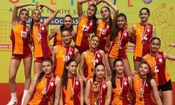 Eskişehir’de düzenlenen Türkiye Şampiyonası’nda Galatasaray midi kız takımı Türkiye üçüncüsü oldu