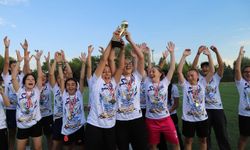 U15 Kızlar Gelişim Ligi’nin ilk şampiyonu Eskişehir Büyükşehir Spor Kulübü oldu