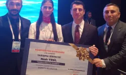 Eskişehirli Nazlı Yeşil, 75 bin eser arasında Türkiye birincisi oldu