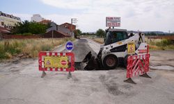 Tepebaşı’nda yol bakım ve onarım çalışmaları sürüyor