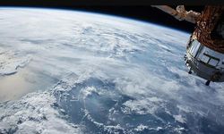 Uzayda acil durum: Hava sızıntısı astronotları sığınağa kaçırdı