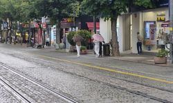 Eskişehir'de beklenen gök gürültülü sağanak yağış etkili oldu