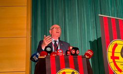Kazım Kurt: “Eskişehirspor’da herkes kenetlenmeli, lobi gücü oluşturulmalı”
