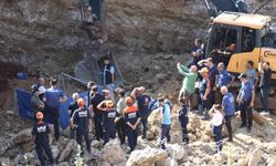 İnşaat kazısında göçük altında kalan kepçe operatörü hayatını kaybetti