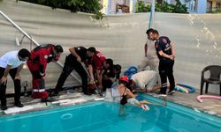 Havuzda kolu sıkışan 4 yaşındaki çocuk kurtarıldı