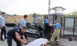 Takla atan otomobildeki 4 üniversite öğrencisi yaralandı