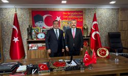 Sosyal Hizmetler İl Müdürü Orhan Bayrak'tan MHP'ye ziyaret
