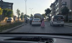Eskişehir'de otomobilin servise çarptığı kazada maddi hasar oluştu
