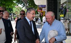 Eskişehir'de duygulandıran buluşma: Vali Yılmaz eski tanıdığıyla yıllar sonra karşılaştı
