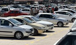 İkinci el oto pazarında durgunluk: Araç çok, alıcı yok