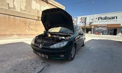 Eskişehir'de bozuk yol isyanı: 1 yıllık emeği saniyeler içinde yok oldu