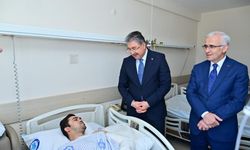 Vali Erdinç Yılmaz'dan yaralı itfaiyecilere ziyaret