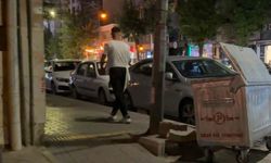 Kavga eden grup polisi görünce dağıldı, geriye kol saati ve kapı kolu kaldı