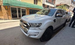 Eskişehir'de kıskançlık krizi iddiası: Duvara sürttüğü aracın bu kez lastiklerini kesti!
