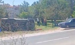 Eskişehir'de kontrolden çıkan otomobil ters döndü