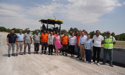 Başkan Ünlüce, Çifteler'de asfalt çalışmalarını inceledi