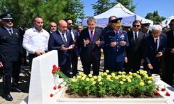 Eskişehirli 15 Temmuz şehidi Fatih Dalgıç kabri başında anıldı