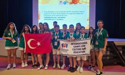 Eskişehirli Öğrenciler Japonya'dan 12 Madalyayla Döndü